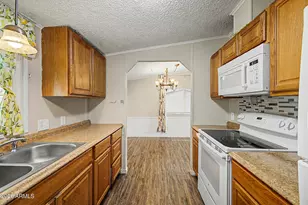 8601 N 103rd Ave, Peoria, AZ 85345 - Photo 5
