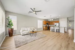 41105 N Prestancia Dr, Phoenix, AZ 85086 - Photo 15