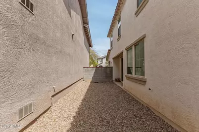 20607 W White Rock Road, Buckeye, AZ 85396 - Photo 17