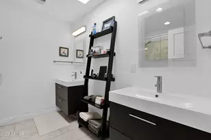 2502 E North Ln, Phoenix, AZ 85028 - Photo 25