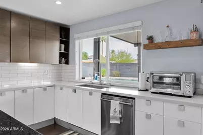 2502 E North Lane, Phoenix, AZ 85028 - Photo 15
