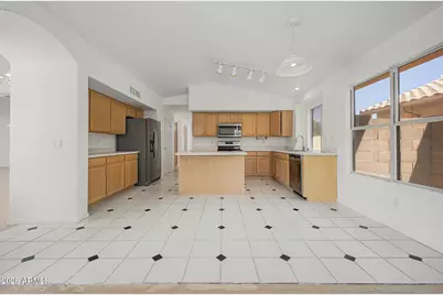 451 W Mendoza Circle, Mesa, AZ 85210 - Photo 11