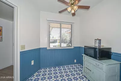 10888 W Emerald Drive, Sun City, AZ 85351 - Photo 11