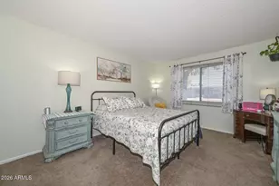 10888 W Emerald Dr, Sun City, AZ 85351 - Photo 13