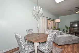 10888 W Emerald Dr, Sun City, AZ 85351 - Photo 7