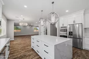 23306 N 40th Pl, Phoenix, AZ 85050 - Photo 17