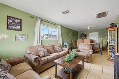 2529 N 40th Avenue, Phoenix, AZ 85009 - Photo 5