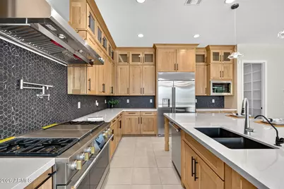 11681 N 170th Lane, Surprise, AZ 85388 - Photo 5