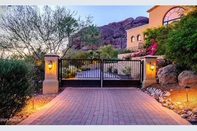 4836 E White Gates Drive, Phoenix, AZ 85018 - Photo 33