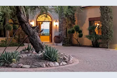 4836 E White Gates Drive, Phoenix, AZ 85018 - Photo 19