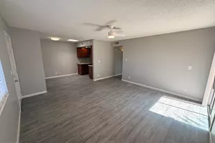 6527 N 67th Ave, Glendale, AZ 85301 - Photo 3