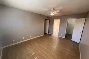 6527 N 67th Ave, Glendale, AZ 85301 - Photo 13