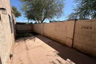 6527 N 67th Ave, Glendale, AZ 85301 - Photo 17