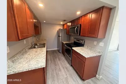6527 N 67th Avenue #102, Glendale, AZ 85301 - Photo 5