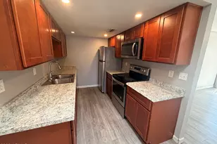6527 N 67th Ave, Glendale, AZ 85301 - Photo 5