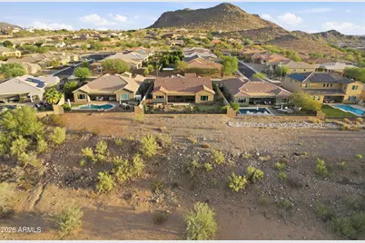 9998 W White Feather Lane, Peoria, AZ 85383 - Photo 3