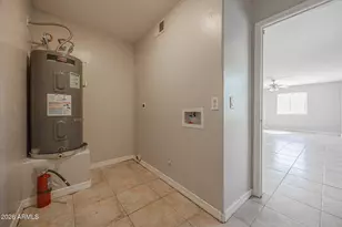 300 E Broadway Rd, Phoenix, AZ 85040 - Photo 17