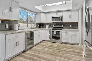 3017 W Sahuaro Dr, Phoenix, AZ 85029 - Photo 11