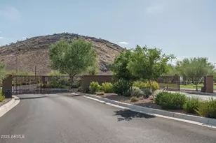 2004 E Park View Ln, Phoenix, AZ 85024 - Photo 55