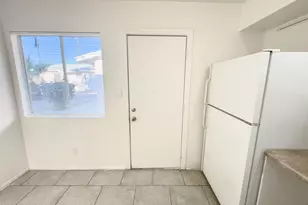 308 E Vogel Ave, Phoenix, AZ 85020 - Photo 9