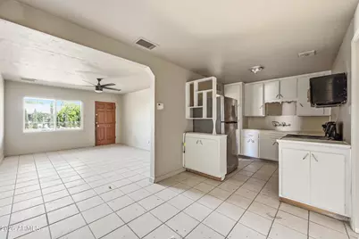 6532 N 19th Drive, Phoenix, AZ 85015 - Photo 7