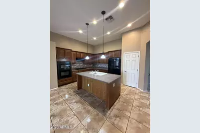 22165 N Celtic Avenue, Maricopa, AZ 85139 - Photo 5