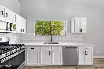 10359 E Davenport Drive, Scottsdale, AZ 85260 - Photo 11