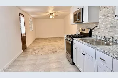 6433 W Fairmount Avenue, Phoenix, AZ 85033 - Photo 15