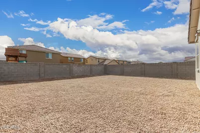 15807 W Port Royale Lane, Surprise, AZ 85379 - Photo 23