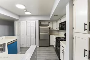 1331 W Baseline Rd, Mesa, AZ 85202 - Photo 13