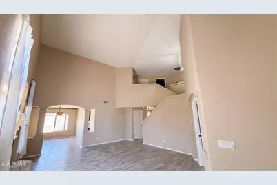 15652 W Calavar Road, Surprise, AZ 85379 - Photo 9