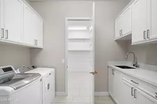 3005 E Herrera Dr, Phoenix, AZ 85050 - Photo 21