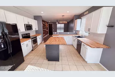 18175 W Carlota Lane, Surprise, AZ 85387 - Photo 9