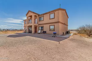 8131 W Serena Dr, Arizona City, AZ 85123 - Photo 3