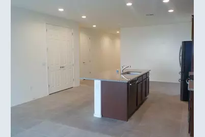 918 E Locust Lane, Avondale, AZ 85323 - Photo 3