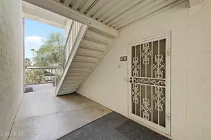 8211 E Garfield St, Scottsdale, AZ 85257 - Photo 33