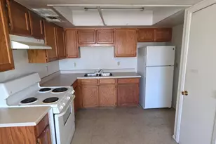 10436 N 37th Ave, Phoenix, AZ 85051 - Photo 5