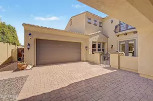 13348 W Gloria Ln, Peoria, AZ 85383 - Photo 5