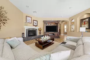 13348 W Gloria Ln, Peoria, AZ 85383 - Photo 17