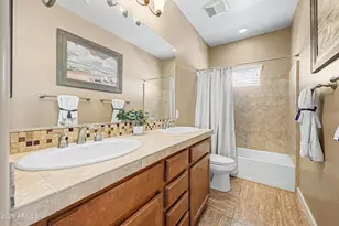 13348 W Gloria Ln, Peoria, AZ 85383 - Photo 41