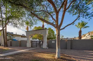 810 E Colter St, Phoenix, AZ 85014 - Photo 1