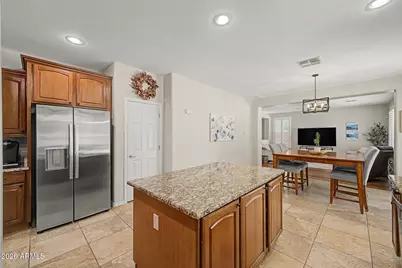 25311 N 51st Drive, Phoenix, AZ 85083 - Photo 11