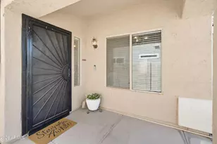 1253 S Colonial Dr, Gilbert, AZ 85296 - Photo 3