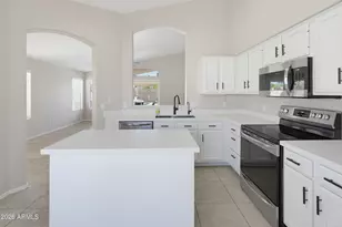 1253 S Colonial Dr, Gilbert, AZ 85296 - Photo 11