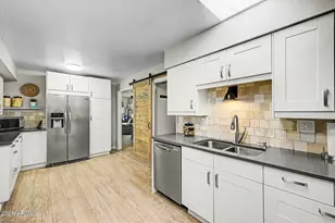 13420 N Hawthorn Dr, Sun City, AZ 85351 - Photo 11