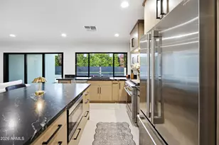 2002 E Vista Dr, Phoenix, AZ 85022 - Photo 9