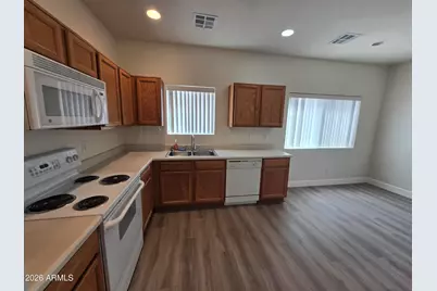 8940 W Olive Avenue #93, Peoria, AZ 85345 - Photo 3