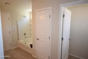 1079 E Country Crossing Way, San Tan Valley, AZ 85143 - Photo 17
