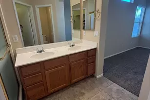 3236 E Kerry Ln, Phoenix, AZ 85050 - Photo 11