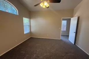 3236 E Kerry Ln, Phoenix, AZ 85050 - Photo 15